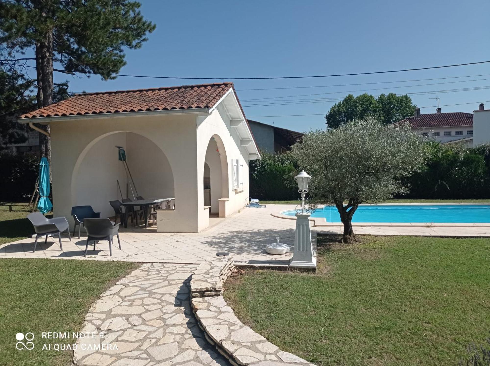 La Maison Basque Sainte-Livrade-sur-Lot Eksteriør billede