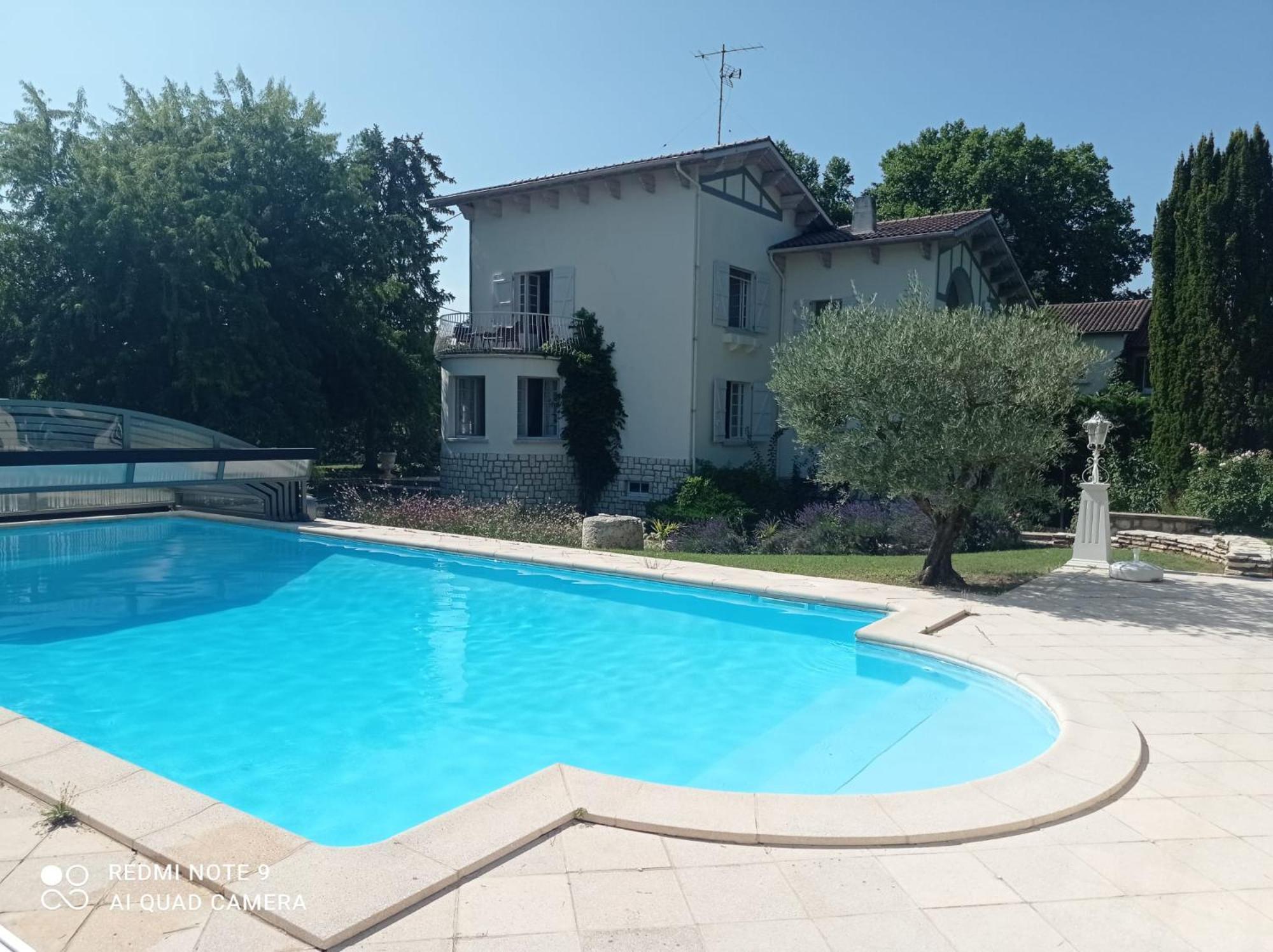 La Maison Basque Sainte-Livrade-sur-Lot Eksteriør billede