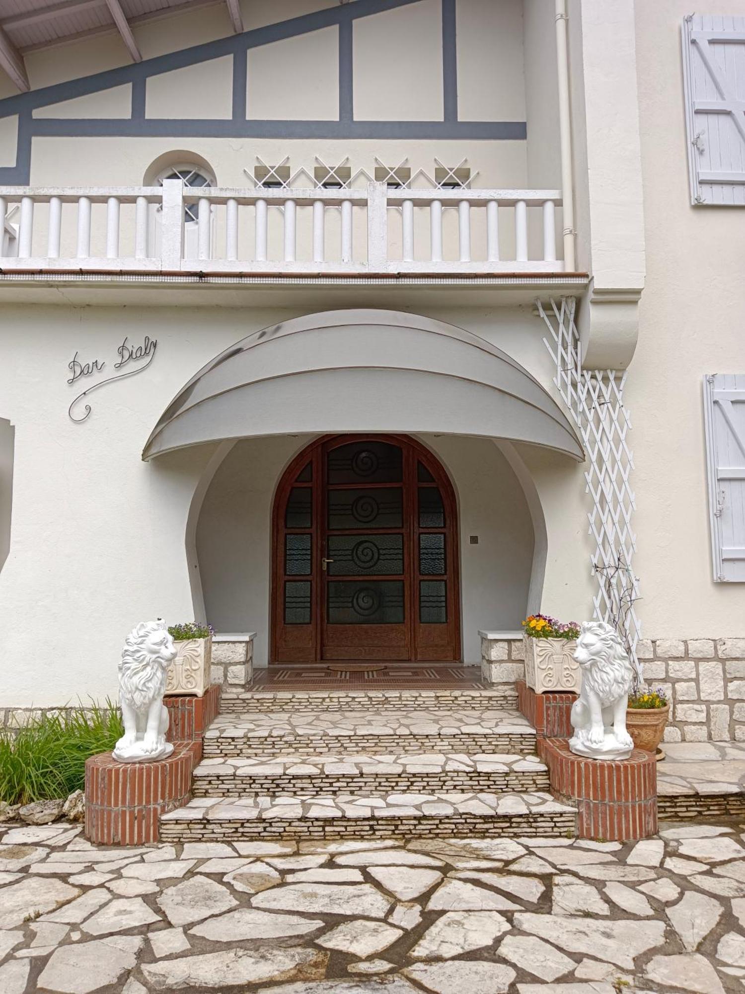 La Maison Basque Sainte-Livrade-sur-Lot Eksteriør billede